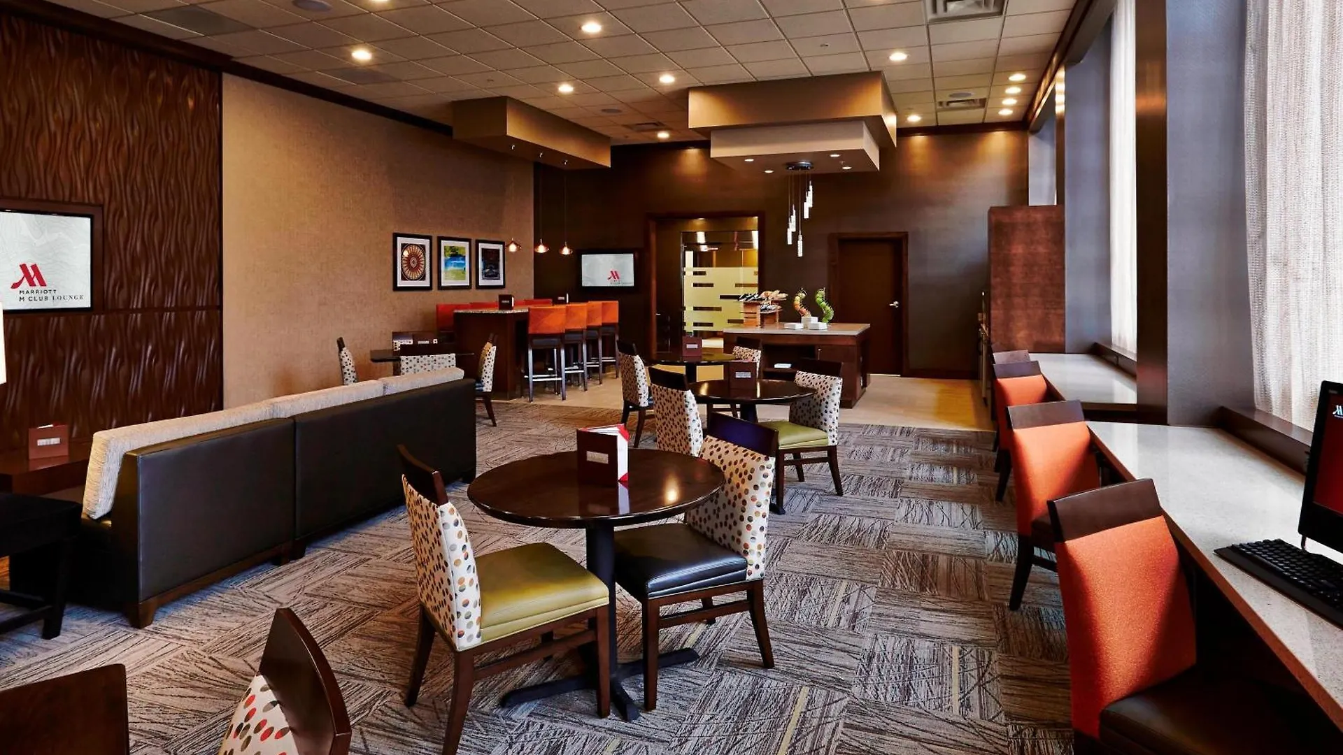 Columbus Airport Marriott Hotel 3*,