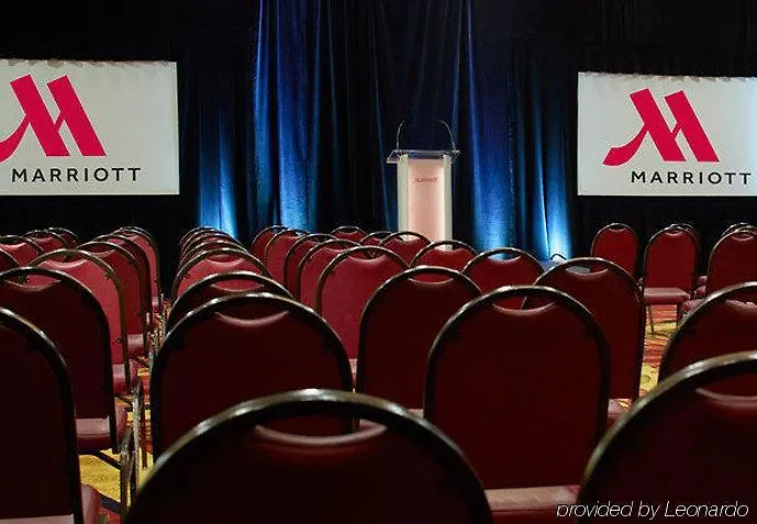 Columbus Airport Marriott Hotel 3*,